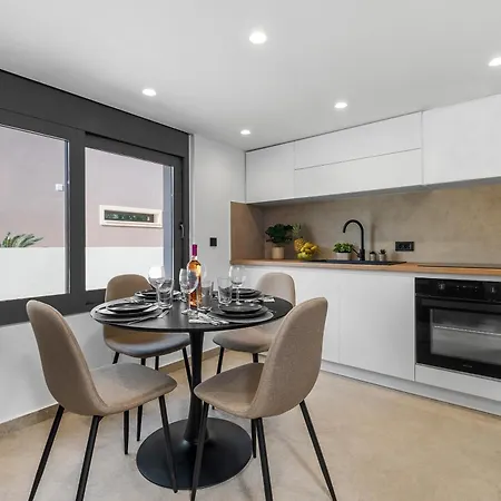 San Marino Luxury #2 אסגורו